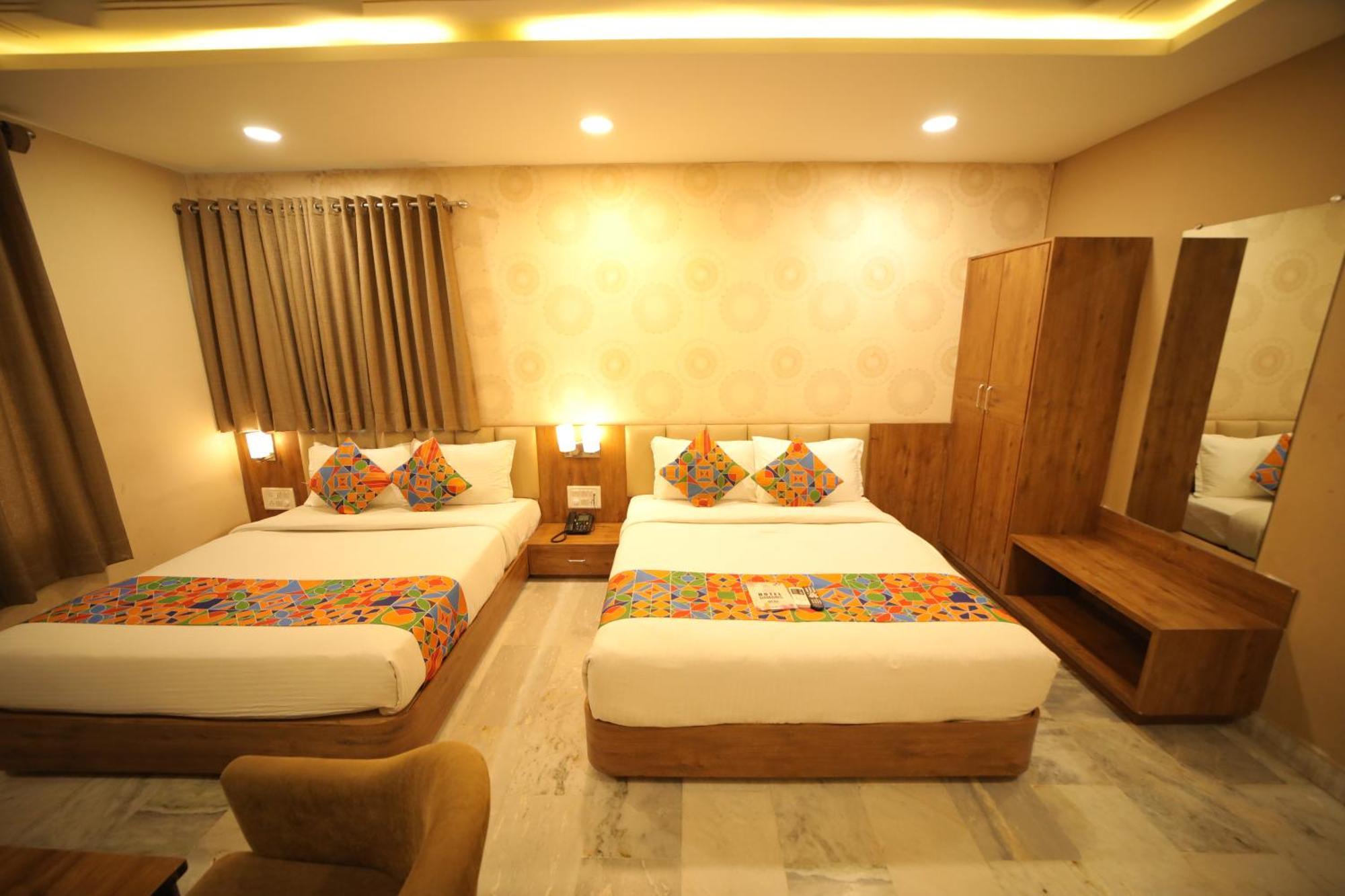 Hotel Damanis Udaipur Exterior photo