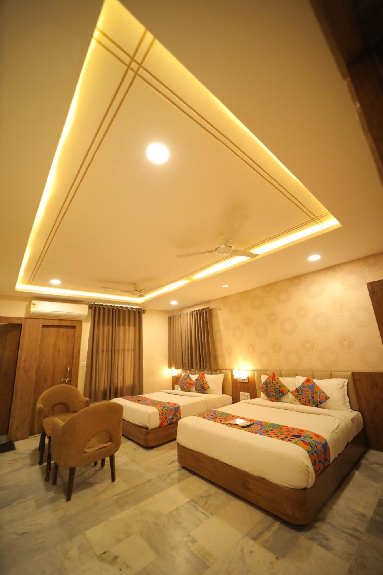 Hotel Damanis Udaipur Exterior photo