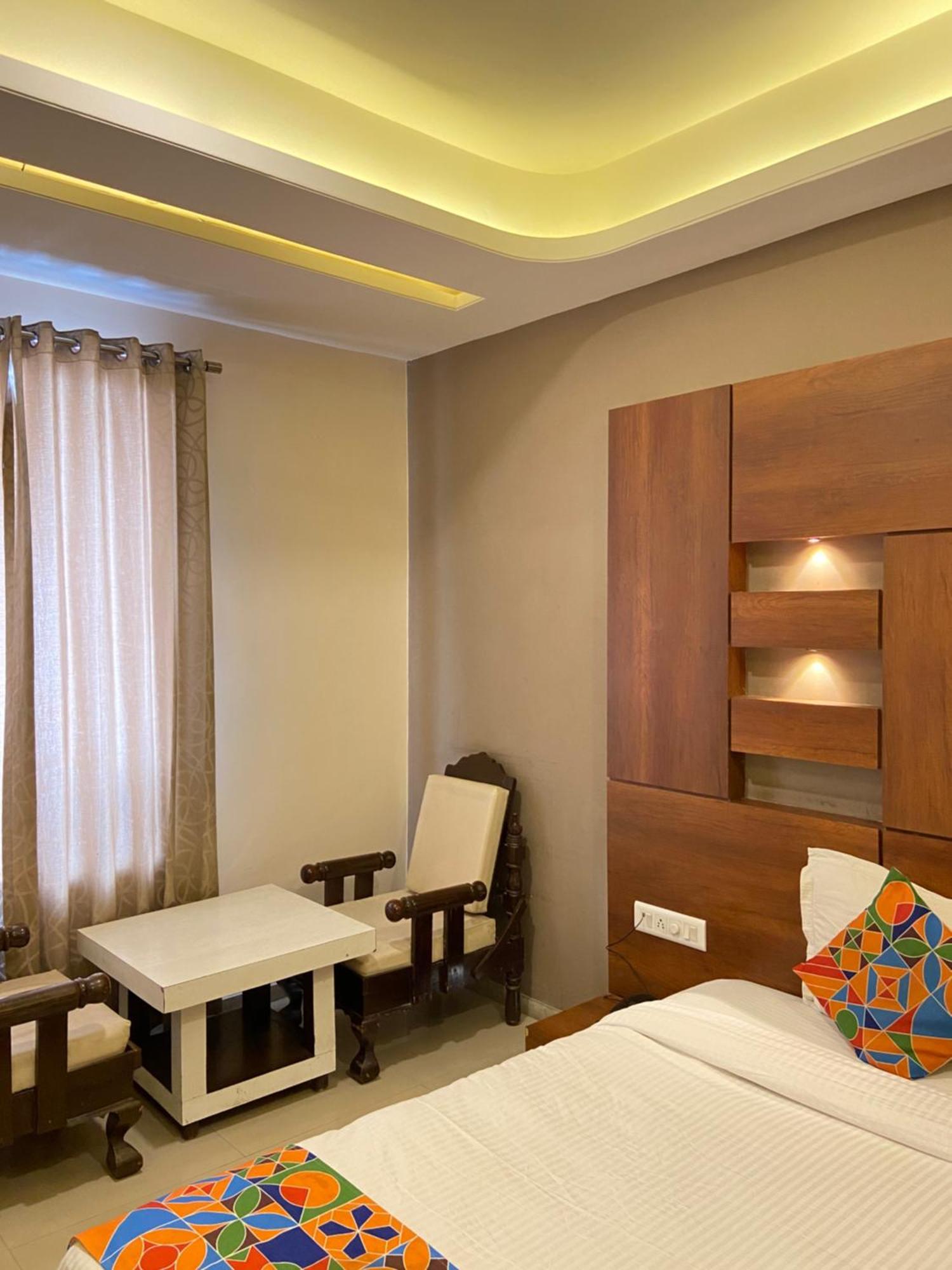 Hotel Damanis Udaipur Exterior photo