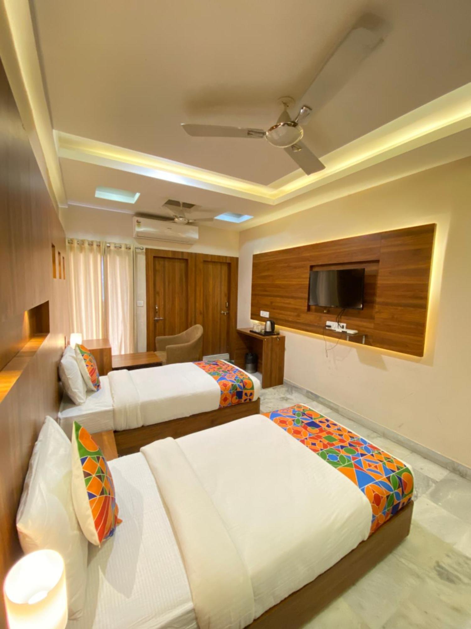 Hotel Damanis Udaipur Exterior photo